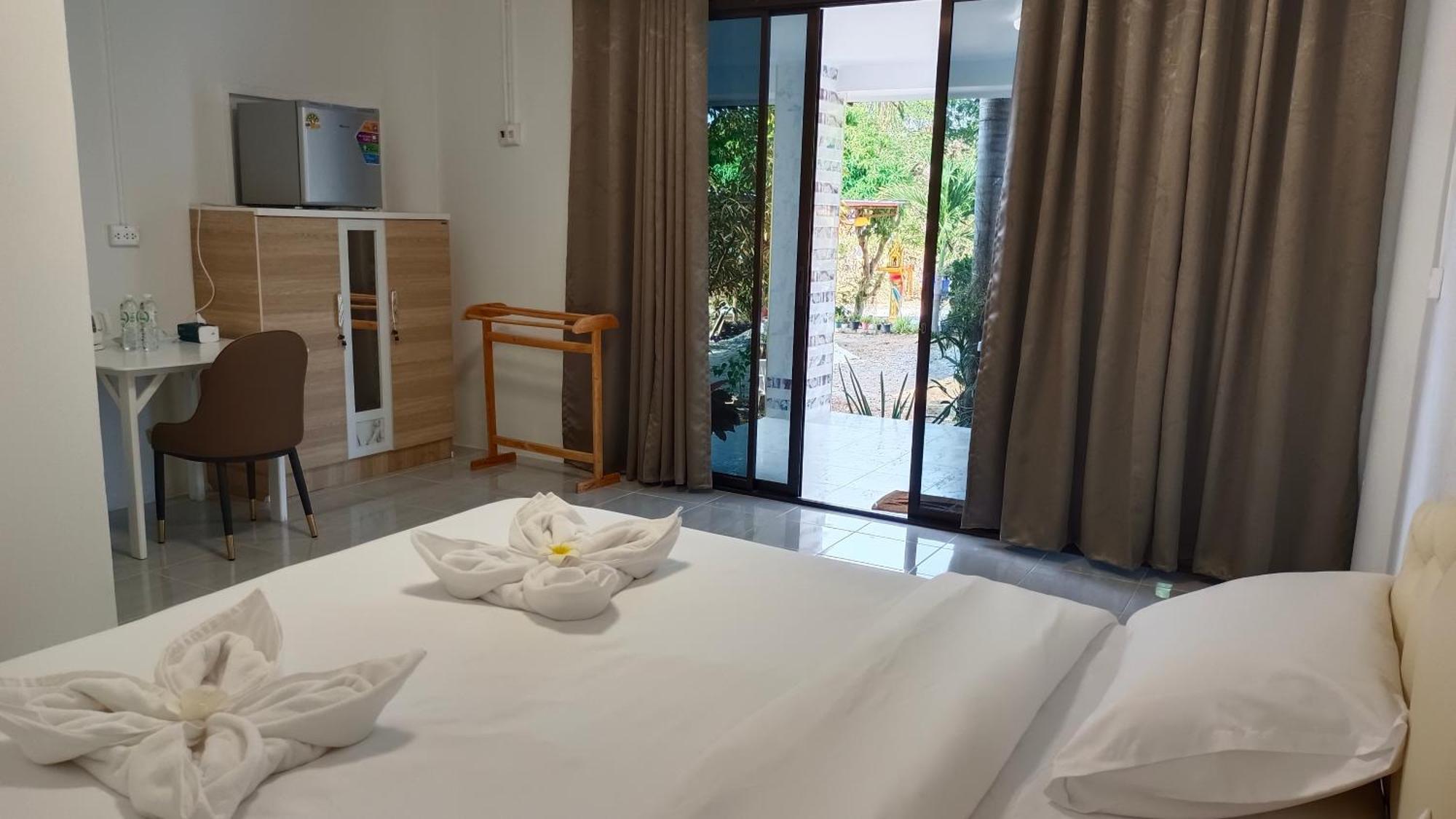Batikseafood Airport & Room Ban Bo Sai Klang Exteriör bild